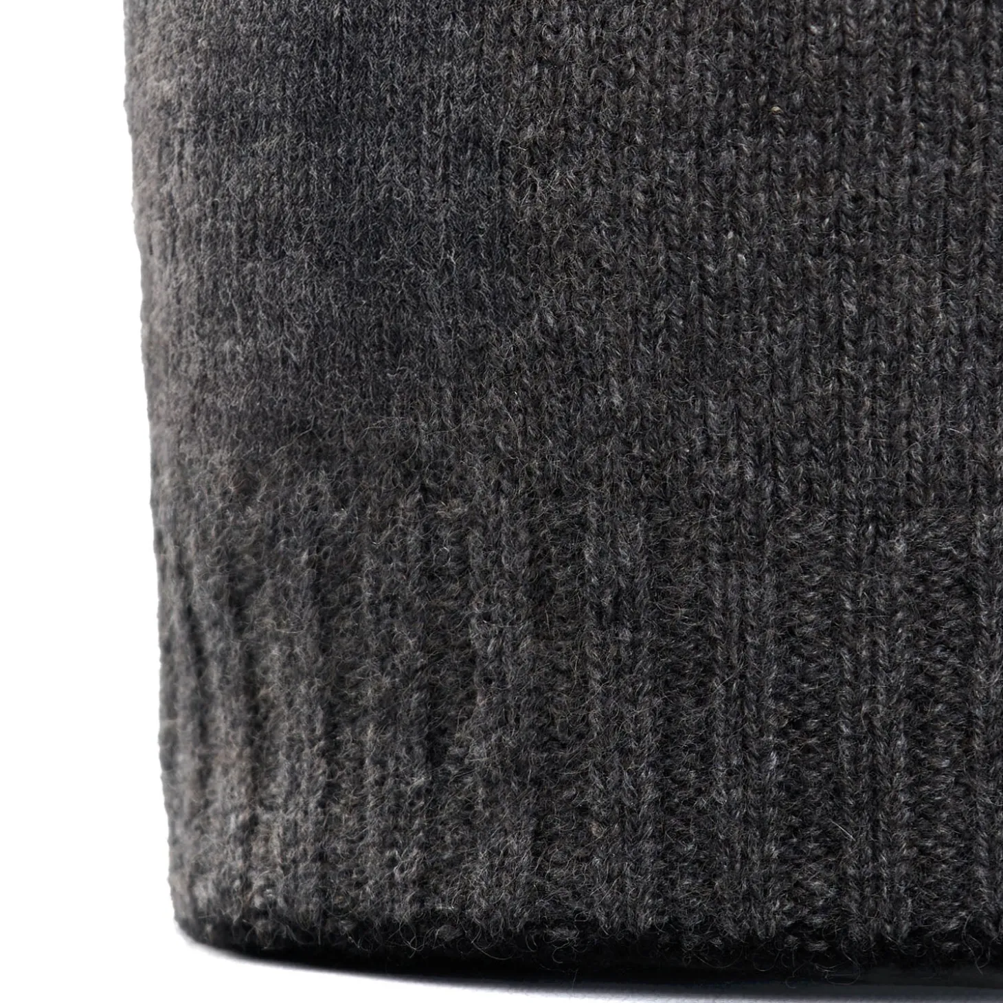 BERRETTO BICOLORE GRIGIO E NERO In cashmere