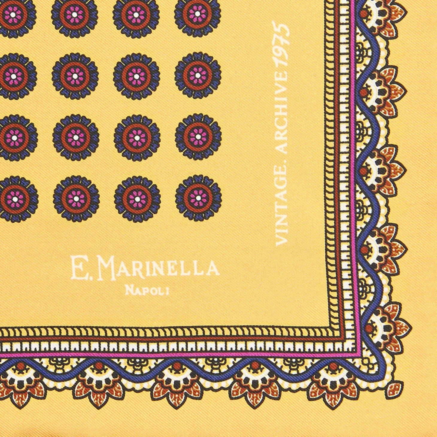 POCHETTE DA TASCHINO IN SETA STAMPATA A MANO GIALLA Fantasia archivio 1975